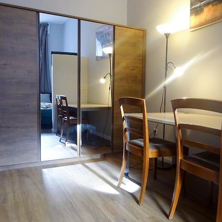 Corvin Point Rooms And Apartments Budapest Luaran gambar
