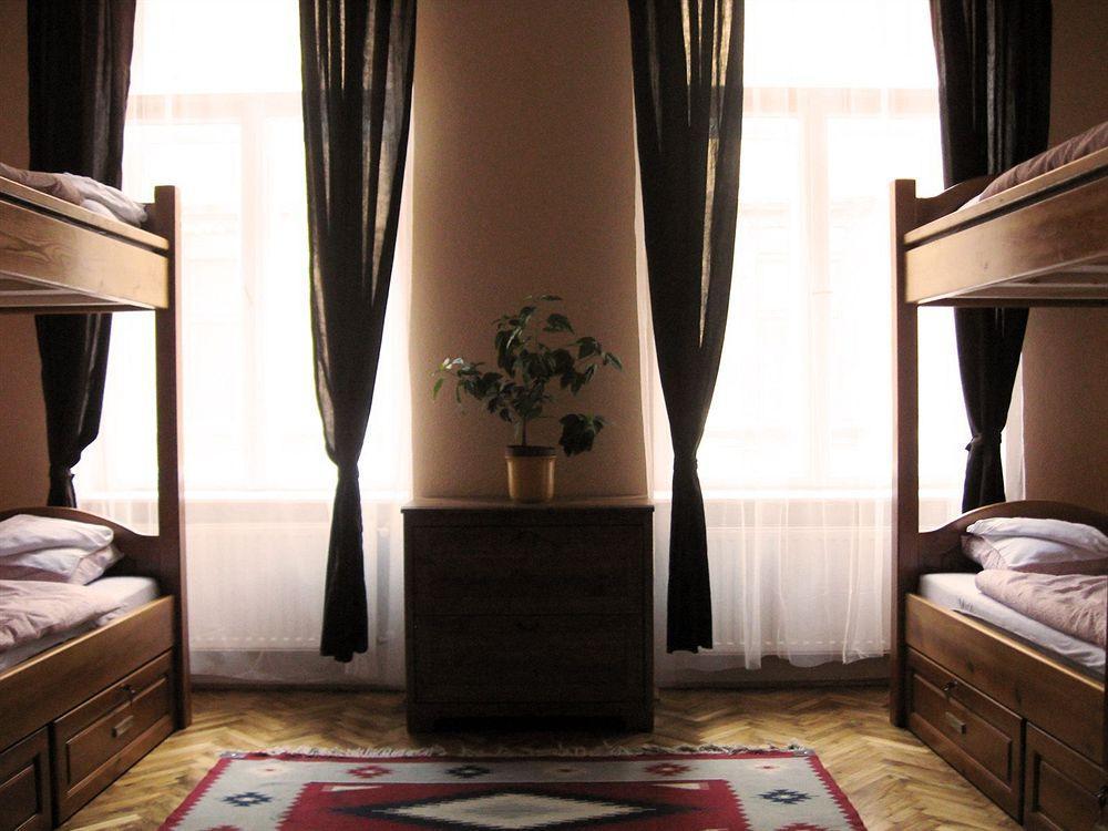 Corvin Point Rooms And Apartments Budapest Luaran gambar