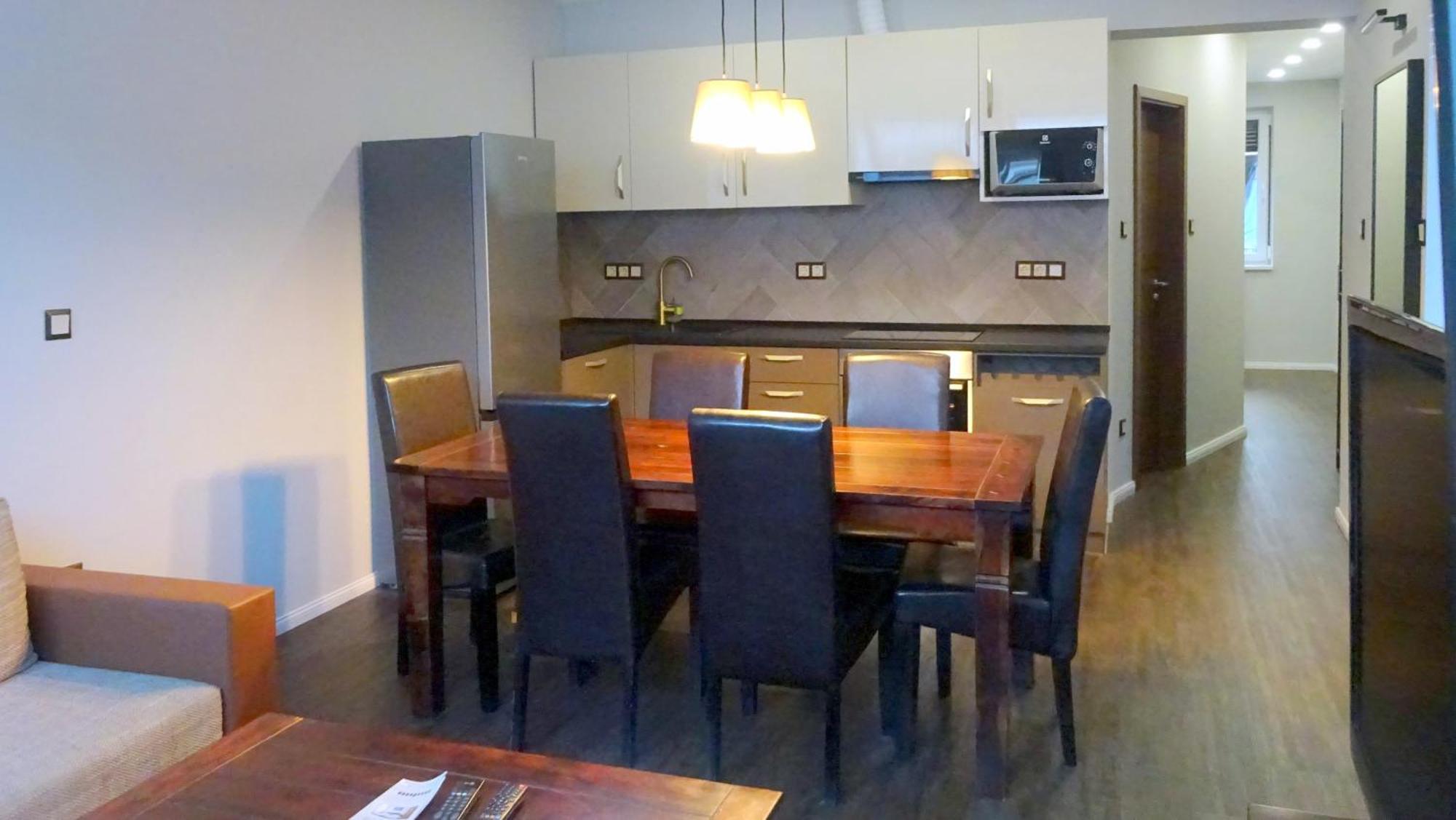 Corvin Point Rooms And Apartments Budapest Luaran gambar