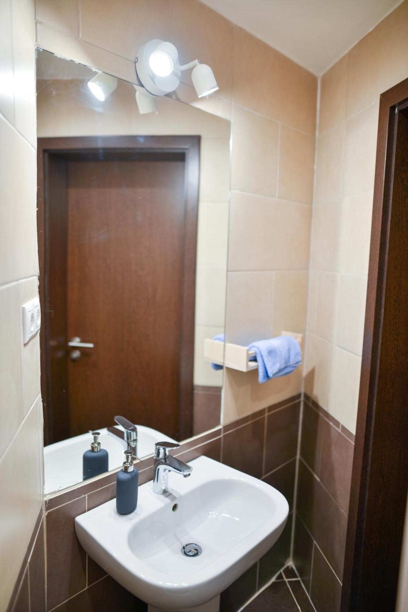 Corvin Point Rooms And Apartments Budapest Luaran gambar