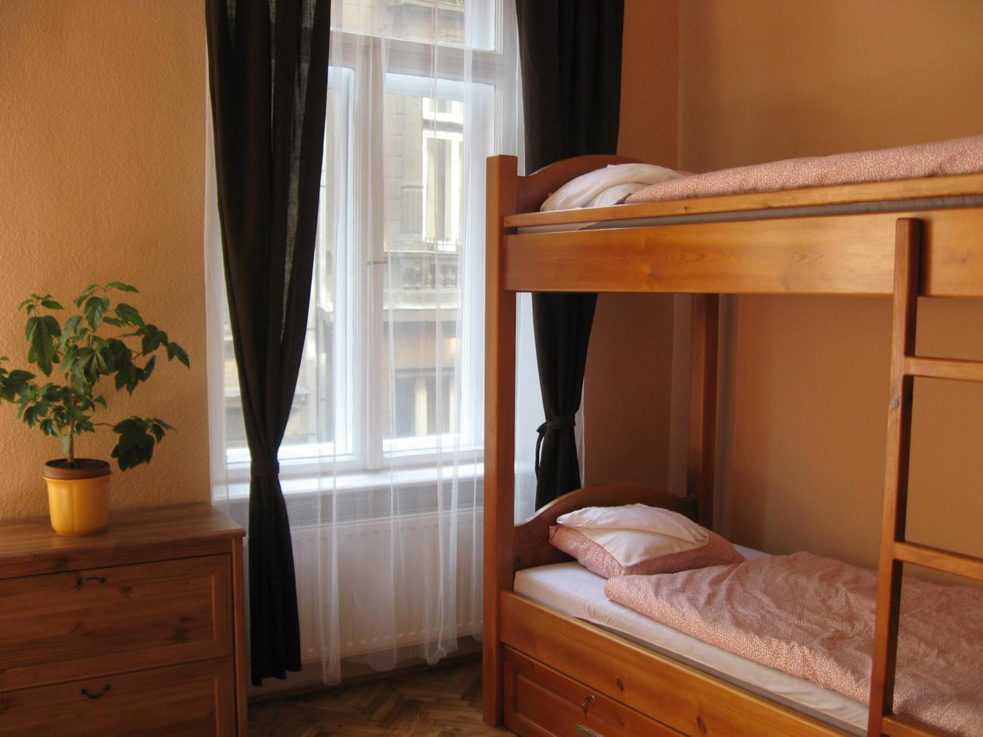 Corvin Point Rooms And Apartments Budapest Luaran gambar