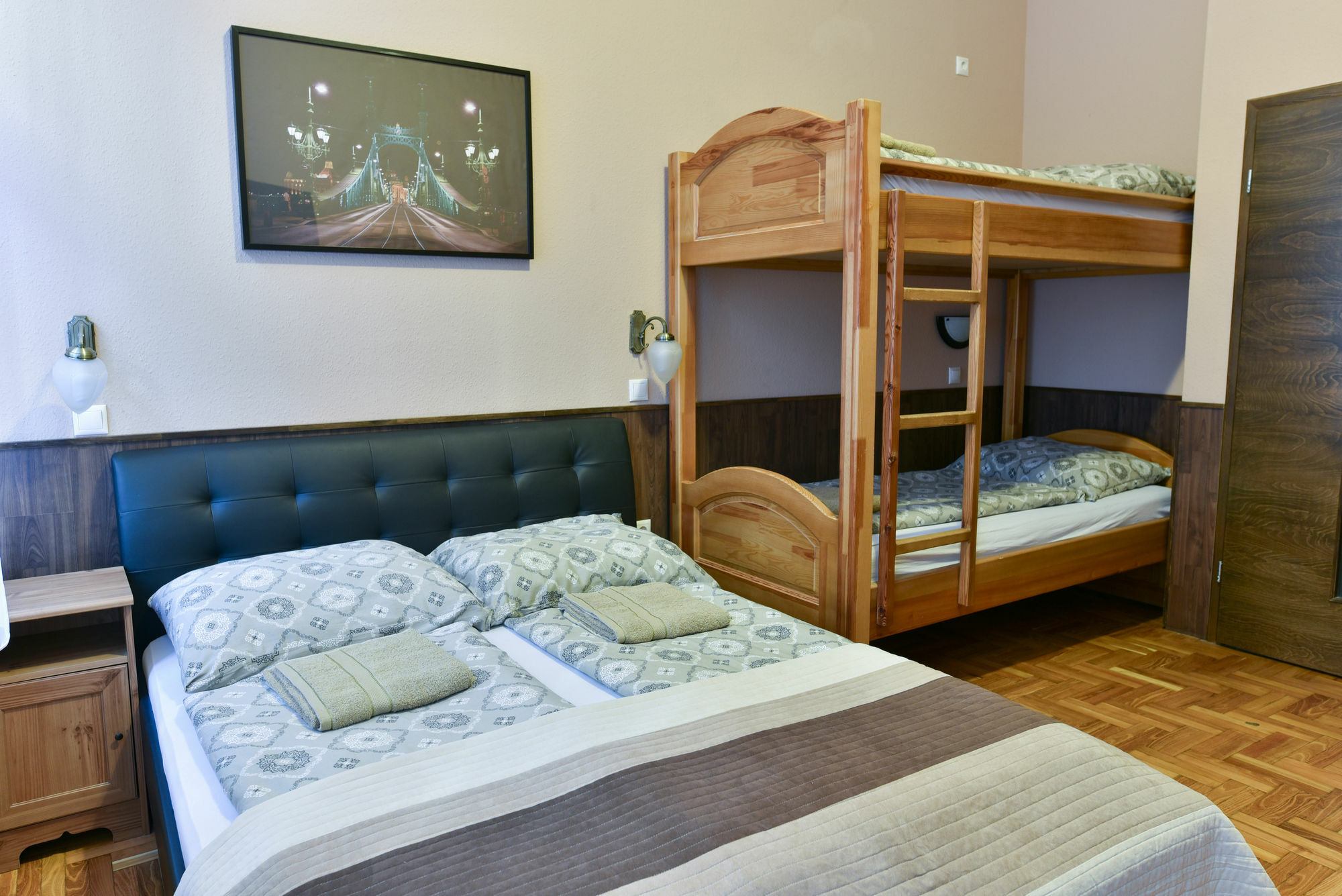 Corvin Point Rooms And Apartments Budapest Luaran gambar