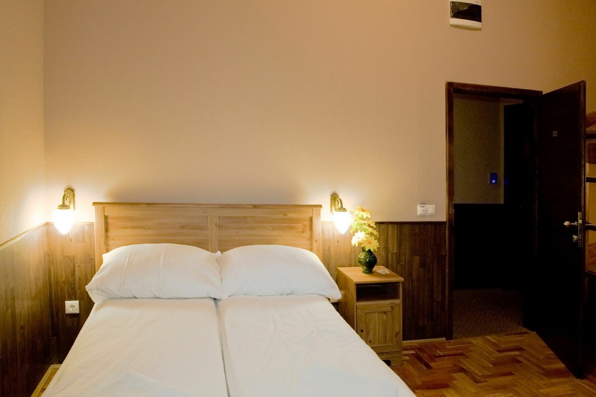 Corvin Point Rooms And Apartments Budapest Luaran gambar